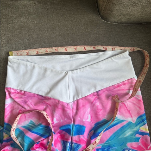 Pink White Blue Tropical Fitness Outfit set Bra and Leggings Size Medium New NWT - Picture 11 of 15